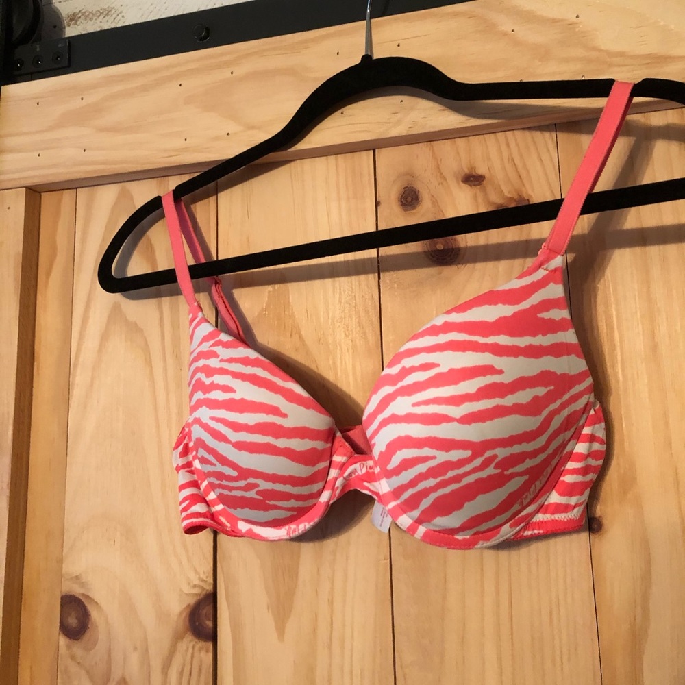 VS Pink Bra
